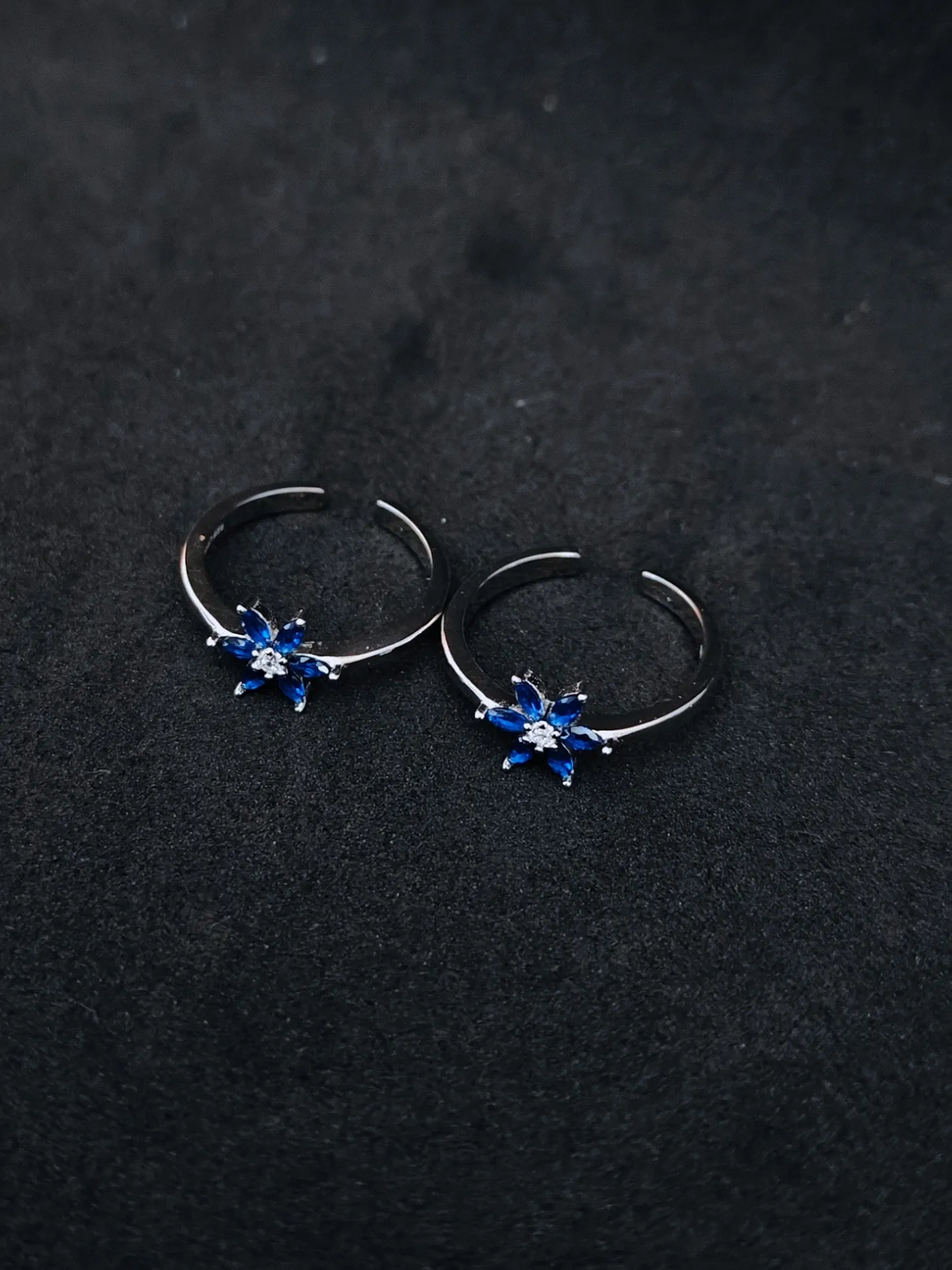 The Aurora Toe Rings - Image 2