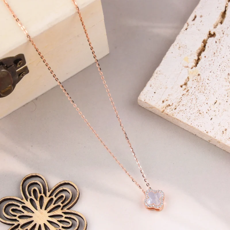 Ethereal Clover Necklace (Rose Gold)