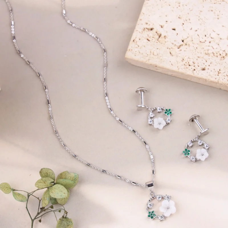 The Floral Wreath Dainty Set (Silver)