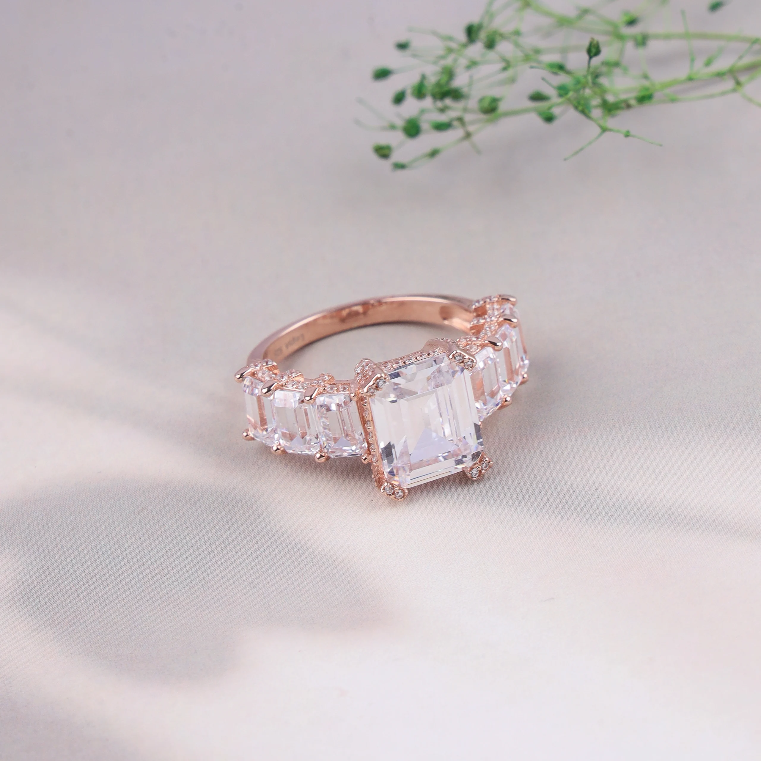 The Regal Three-Stone Ring (Rose Gold)