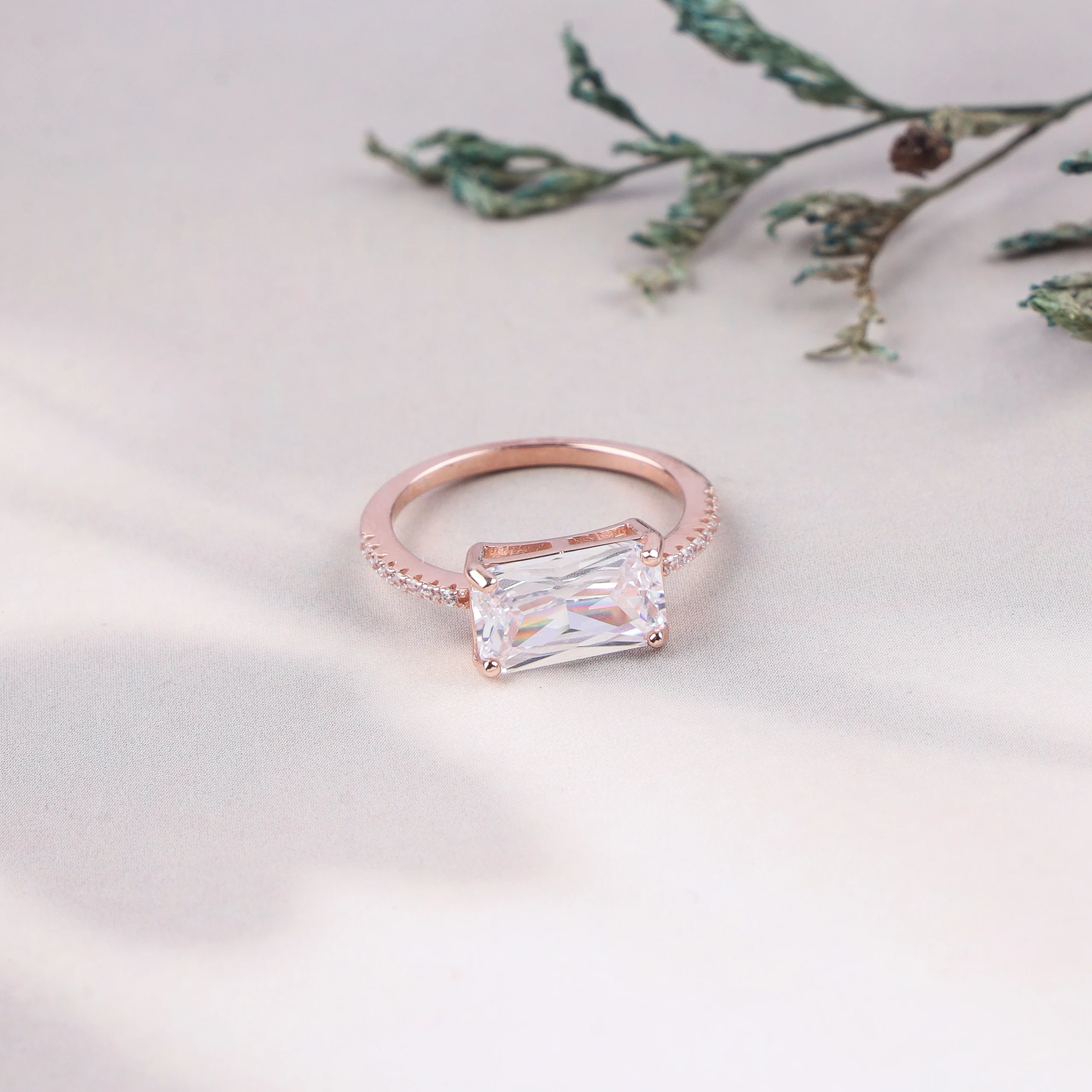 The Timeless Solitaire Ring (Rose Gold)