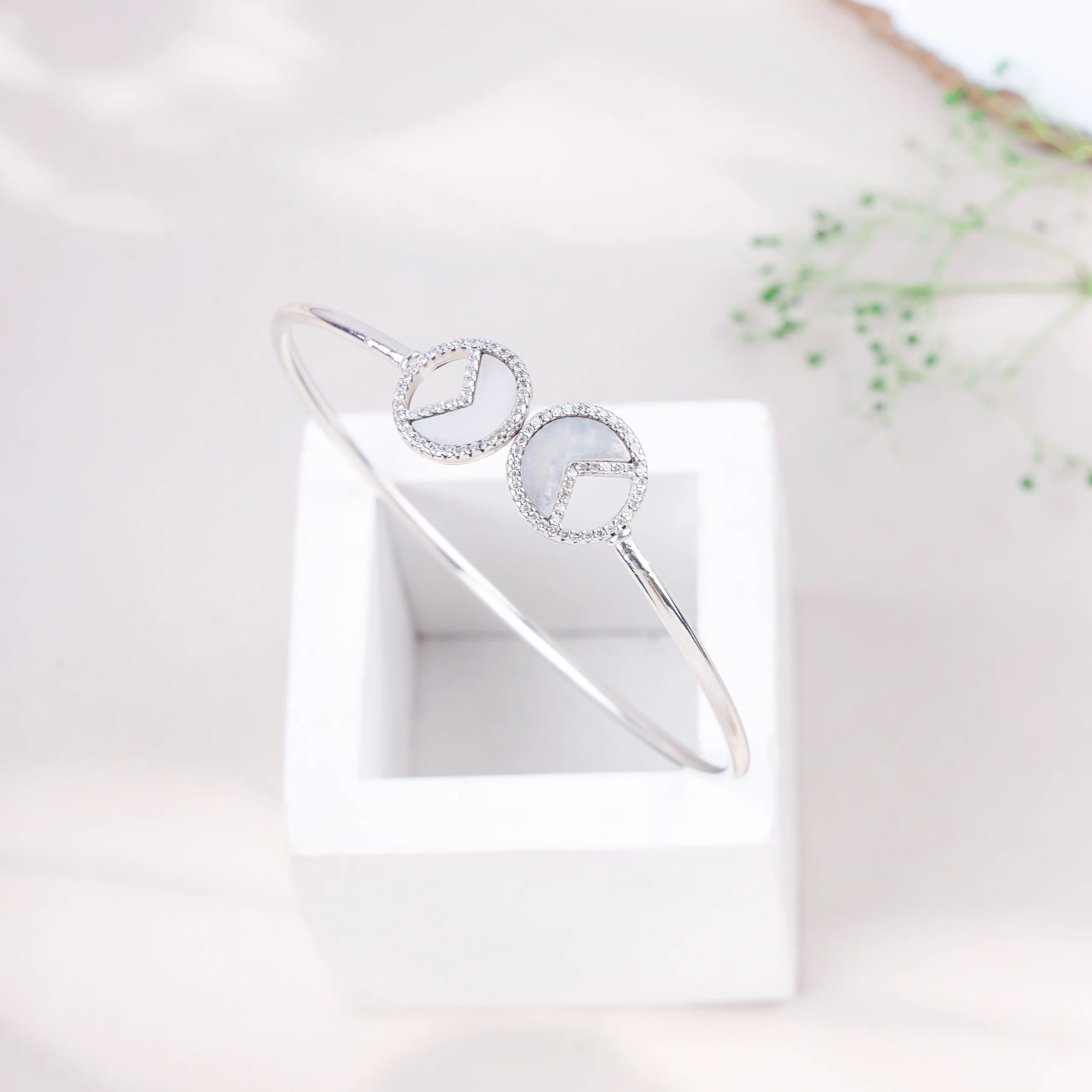 Geometric Half-Moon (Silver) - Image 2