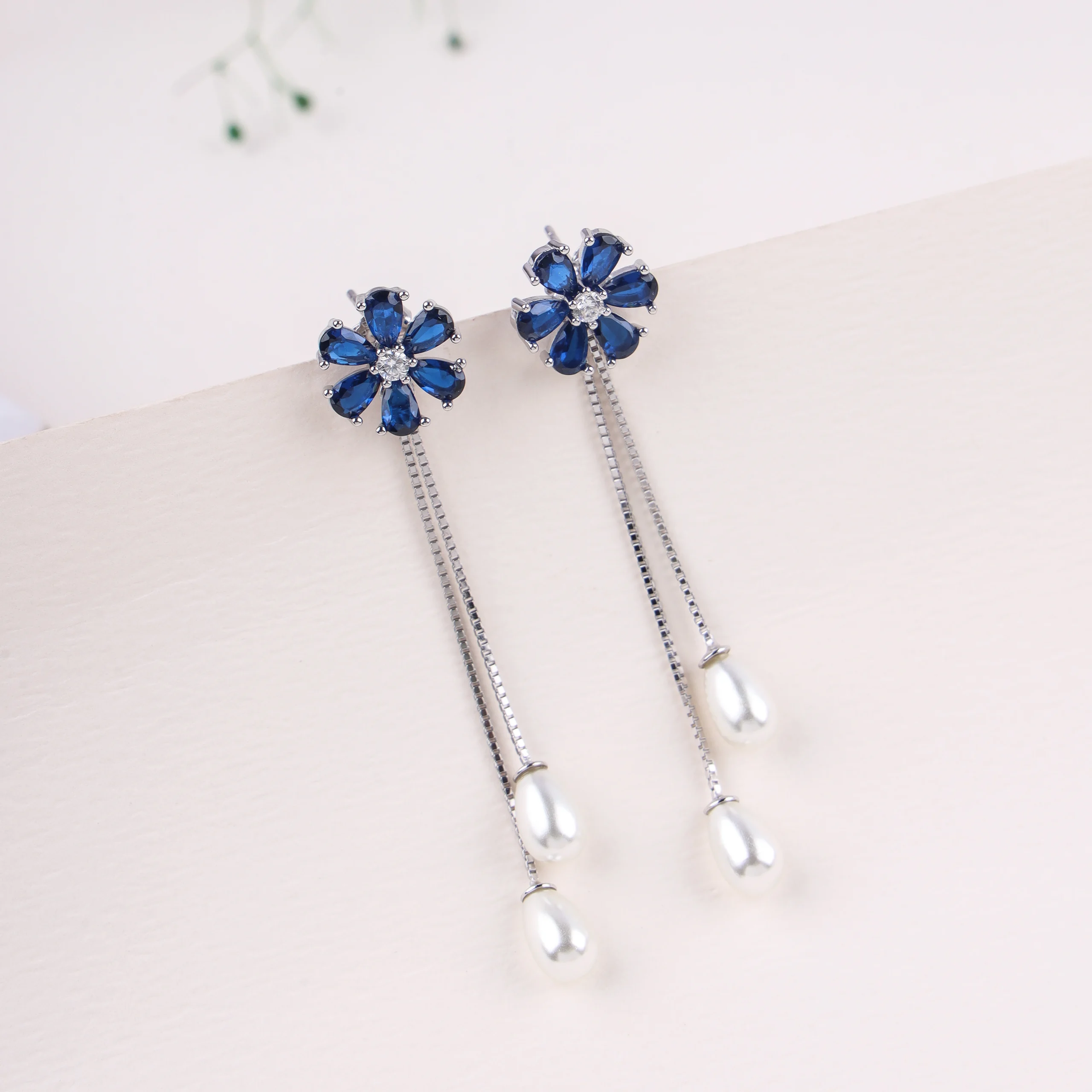 Midnight Pearl Dangle (Silver)