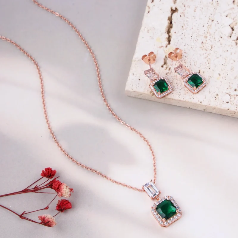 The Emerald Cushion Cut Halo Set (Rose Gold)
