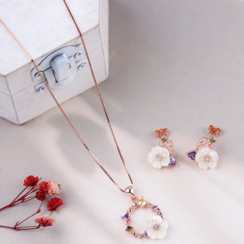 The Mother Of Pearl Garland Set (Rose Gold)