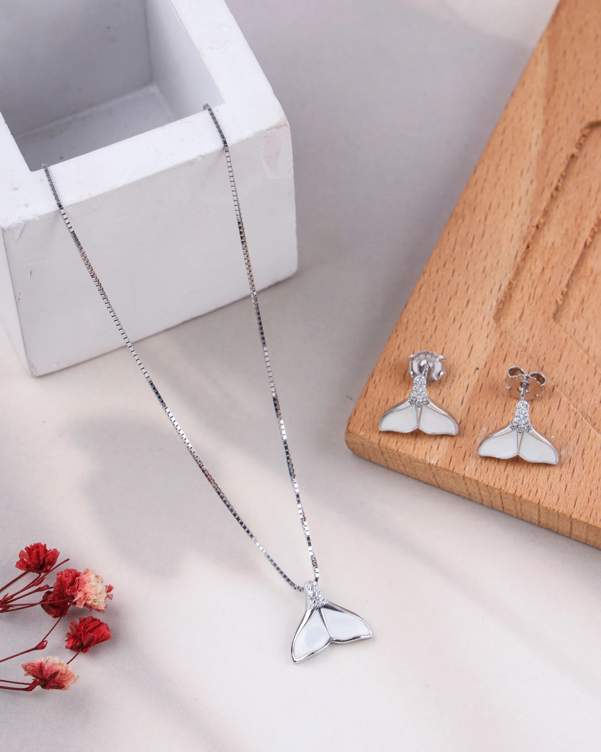 White Whale Tail Set (Silver)