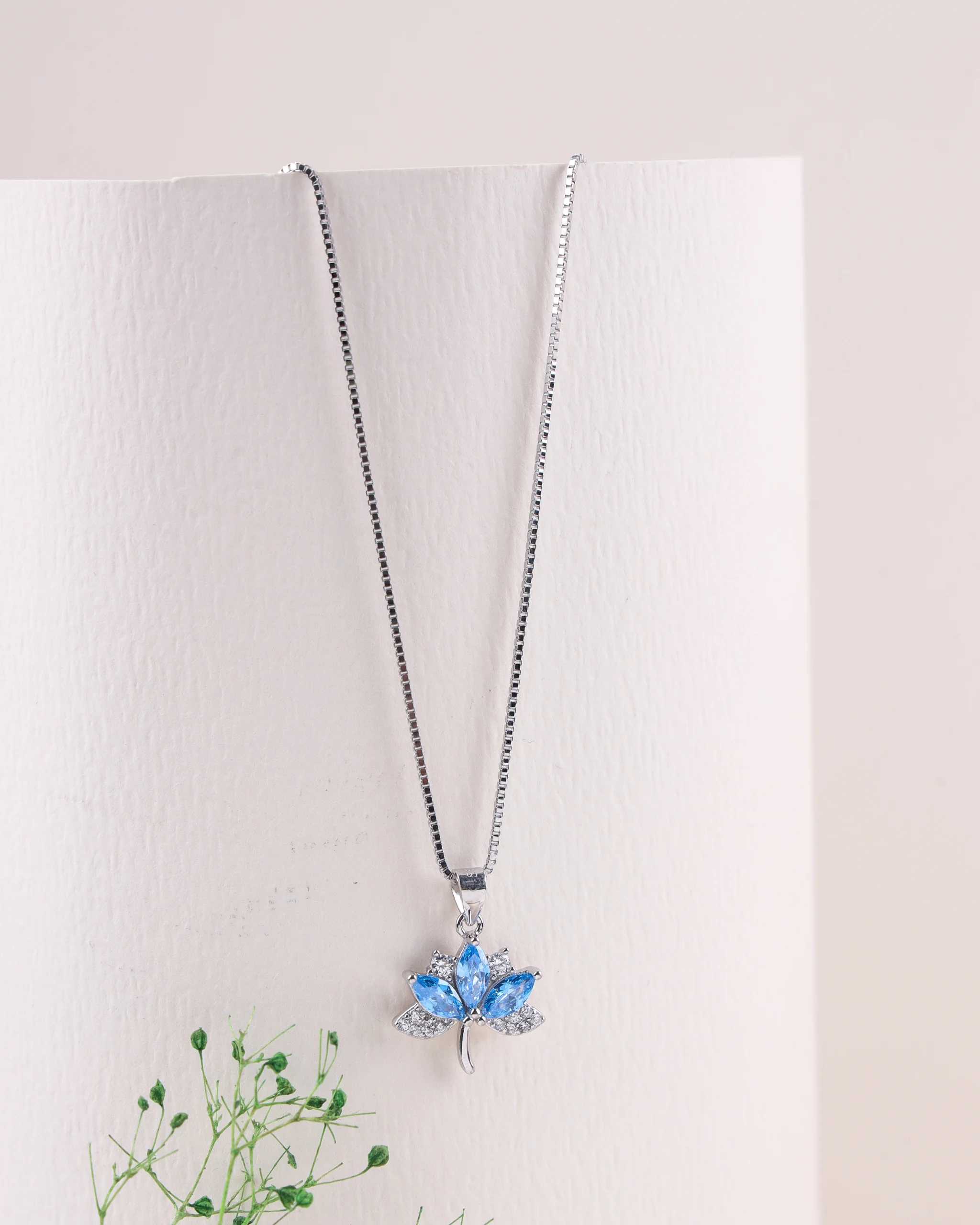 Ethereal Sapphire Necklace (Silver)