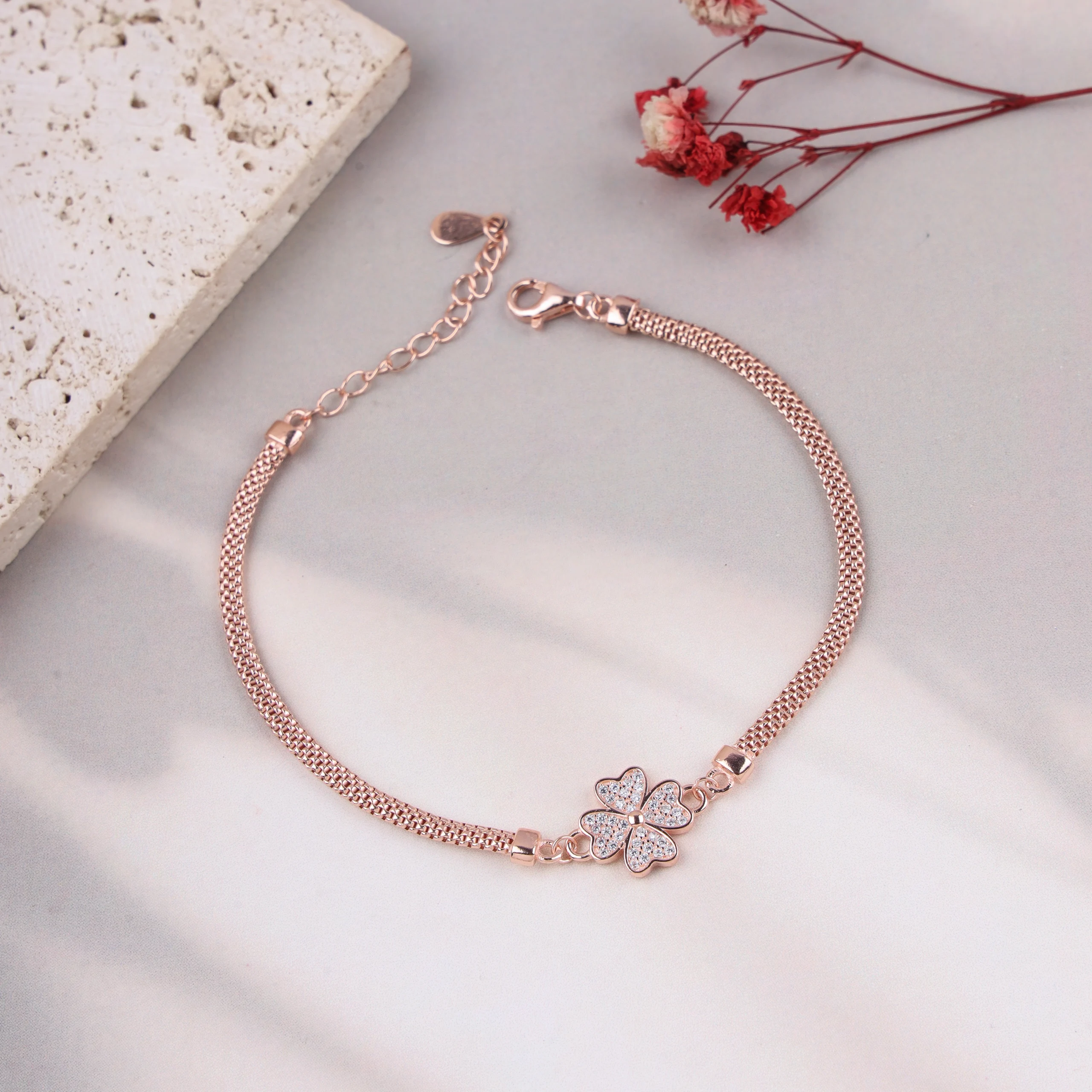 Mesh Bracelet with Zircon Clover Charm