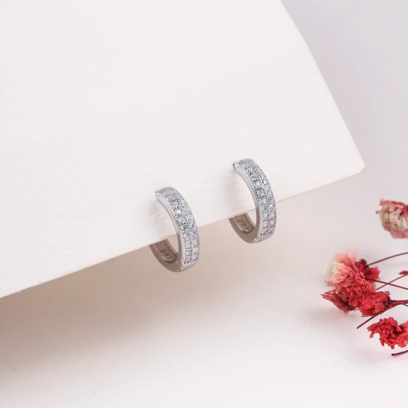 Sleek And Simple (Silver)