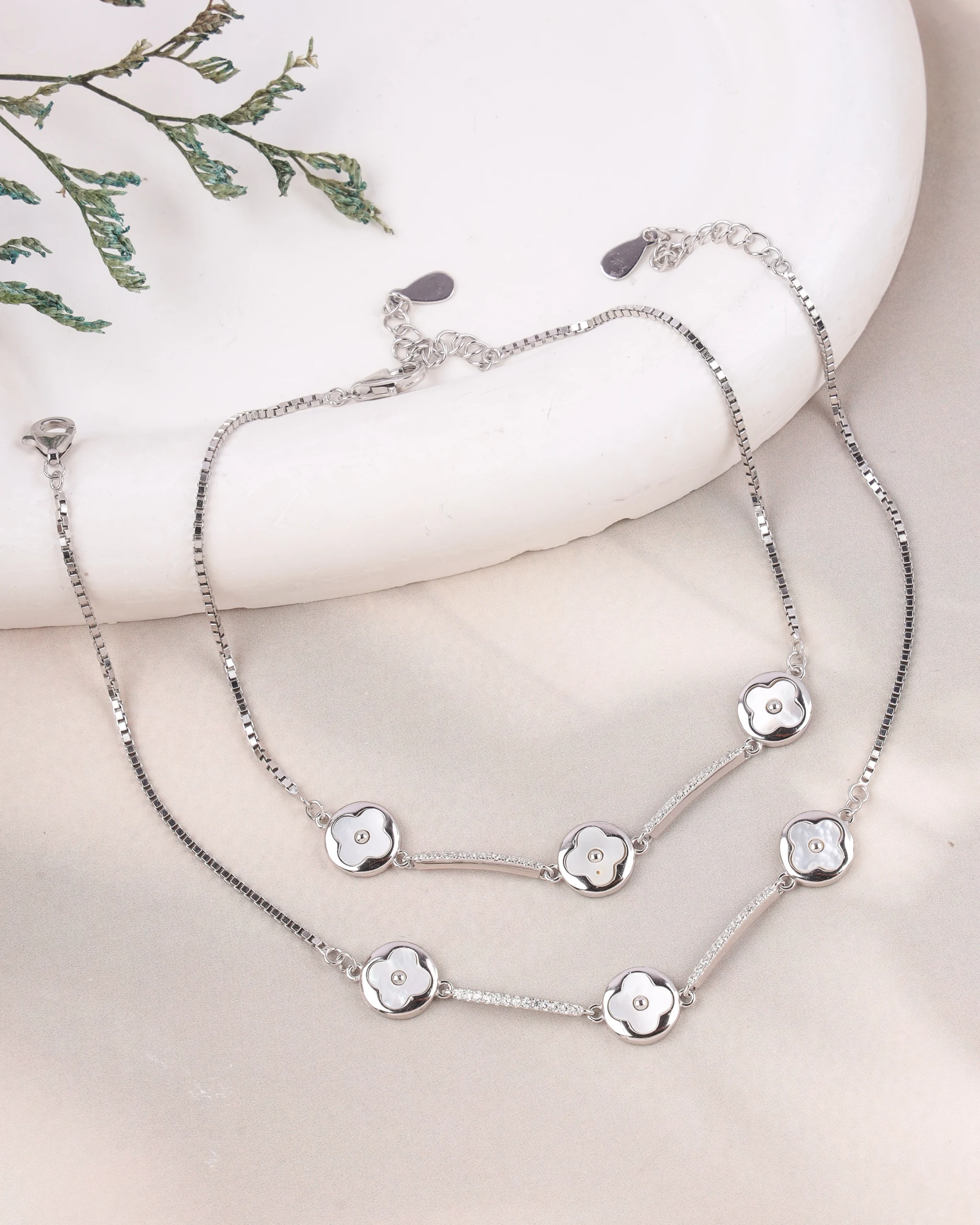 Luminous Clover Silver Anklet
