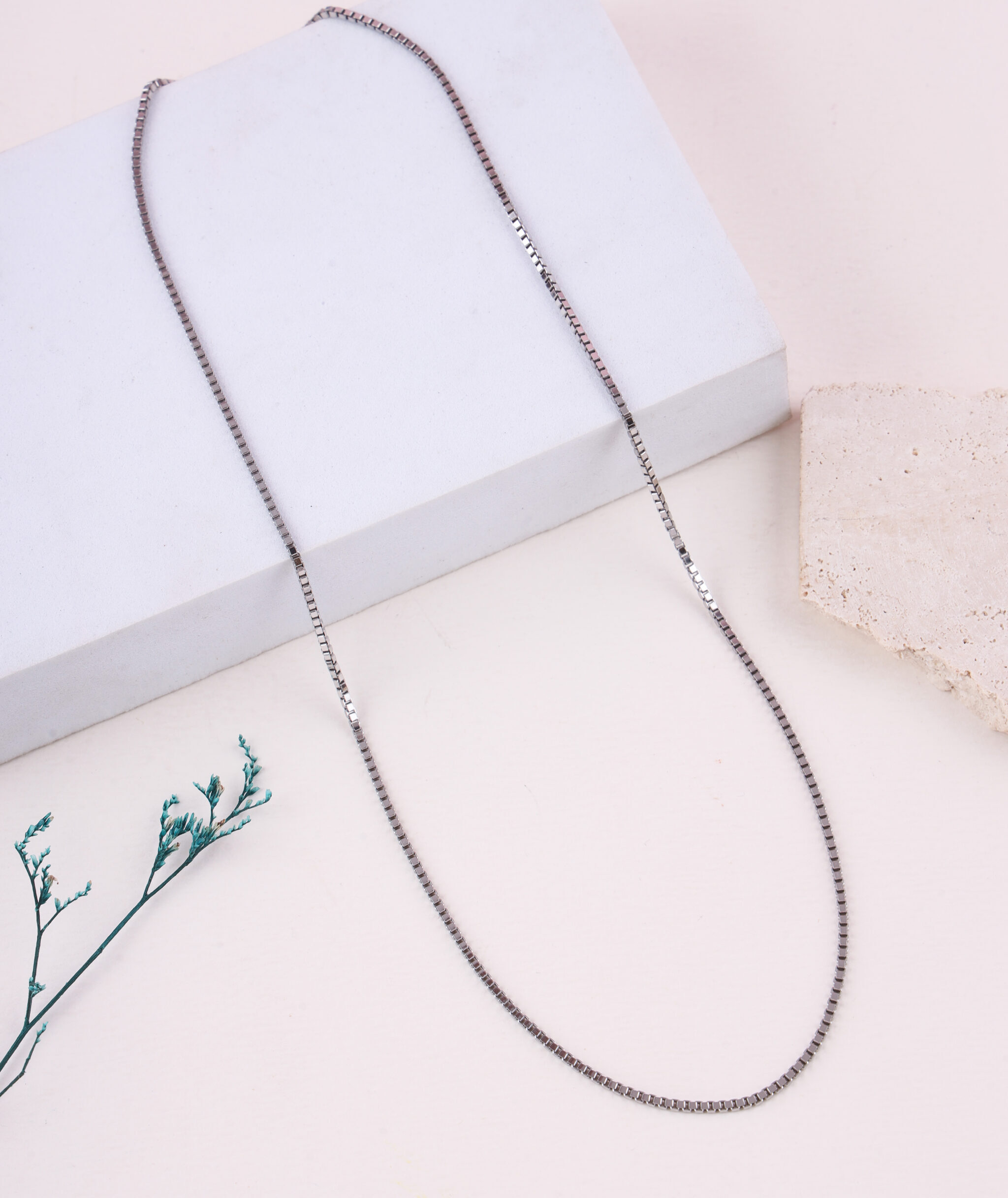 The Essential Silver Box Chain